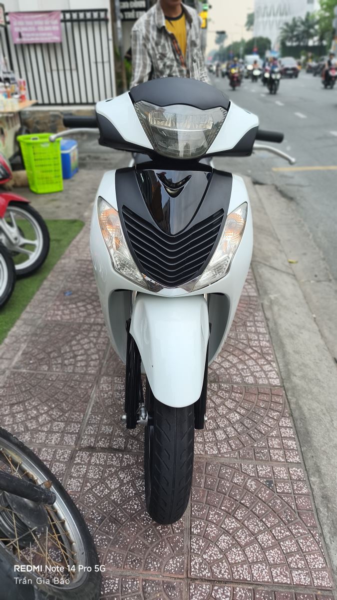 HONDA SH 125i 3 CỤC – 2011 – ĐẲNG CẤP XE Ý, GIỮ GIÁ THEO THỜI GIAN BS 59E1-50404